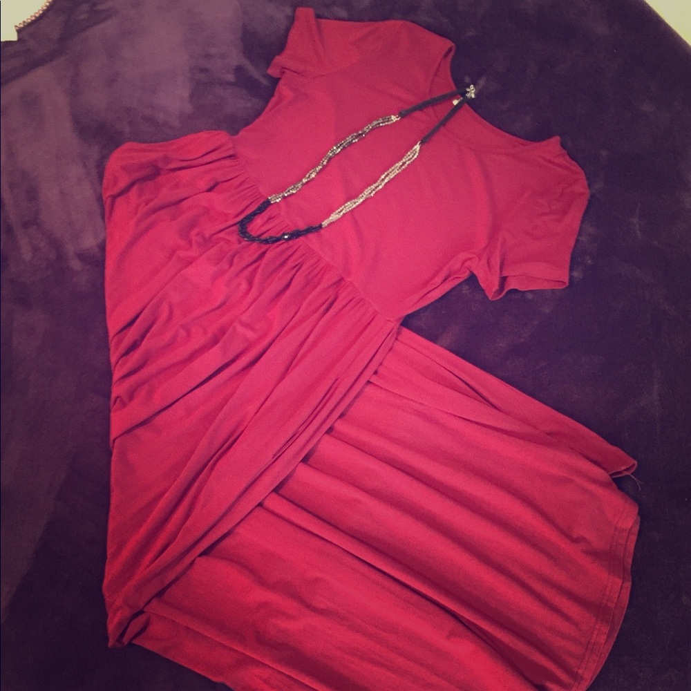 Short sleeved maxi